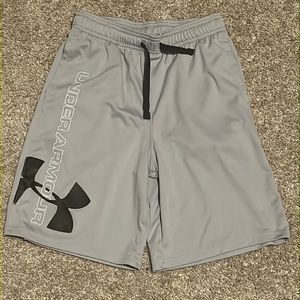 Grey under armour shorts